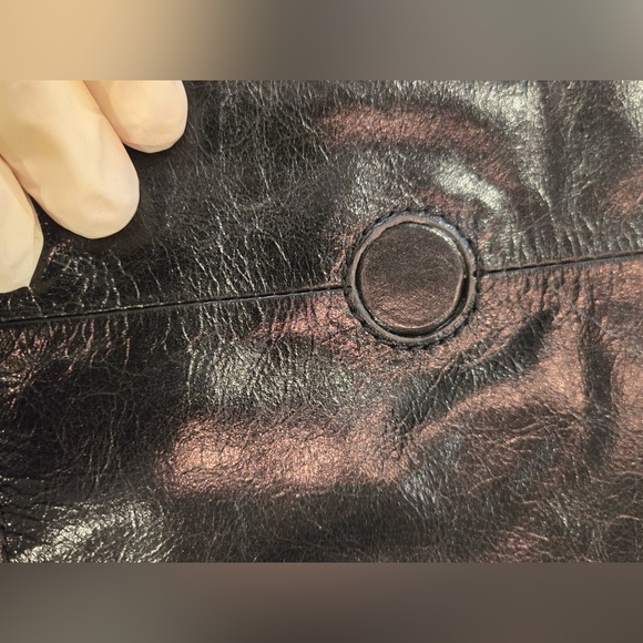 Kenneth Cole Hand Bag - Picture 9 of 16